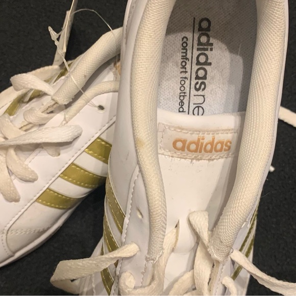 Adidas women’s shoes 7 1/2 - Picture 2 of 3